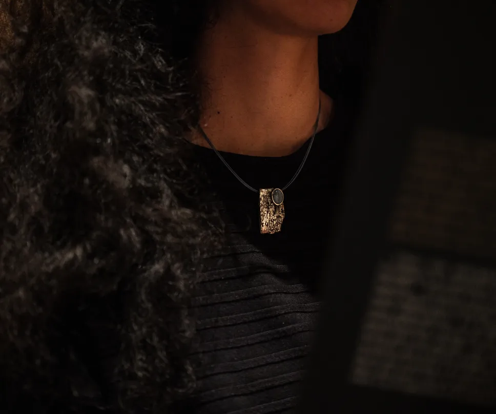 Collier en argent serti d'une jade du Guatemala